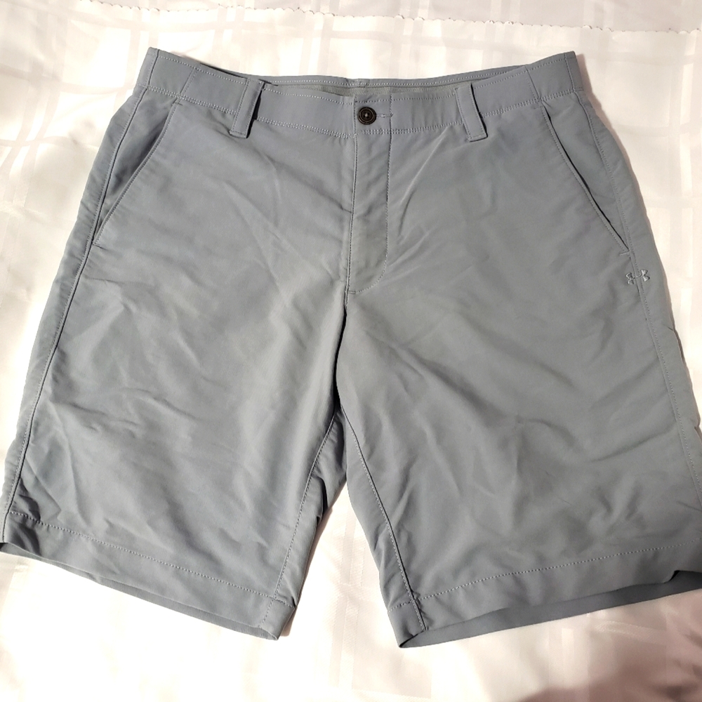 Under Armour Men's golf short